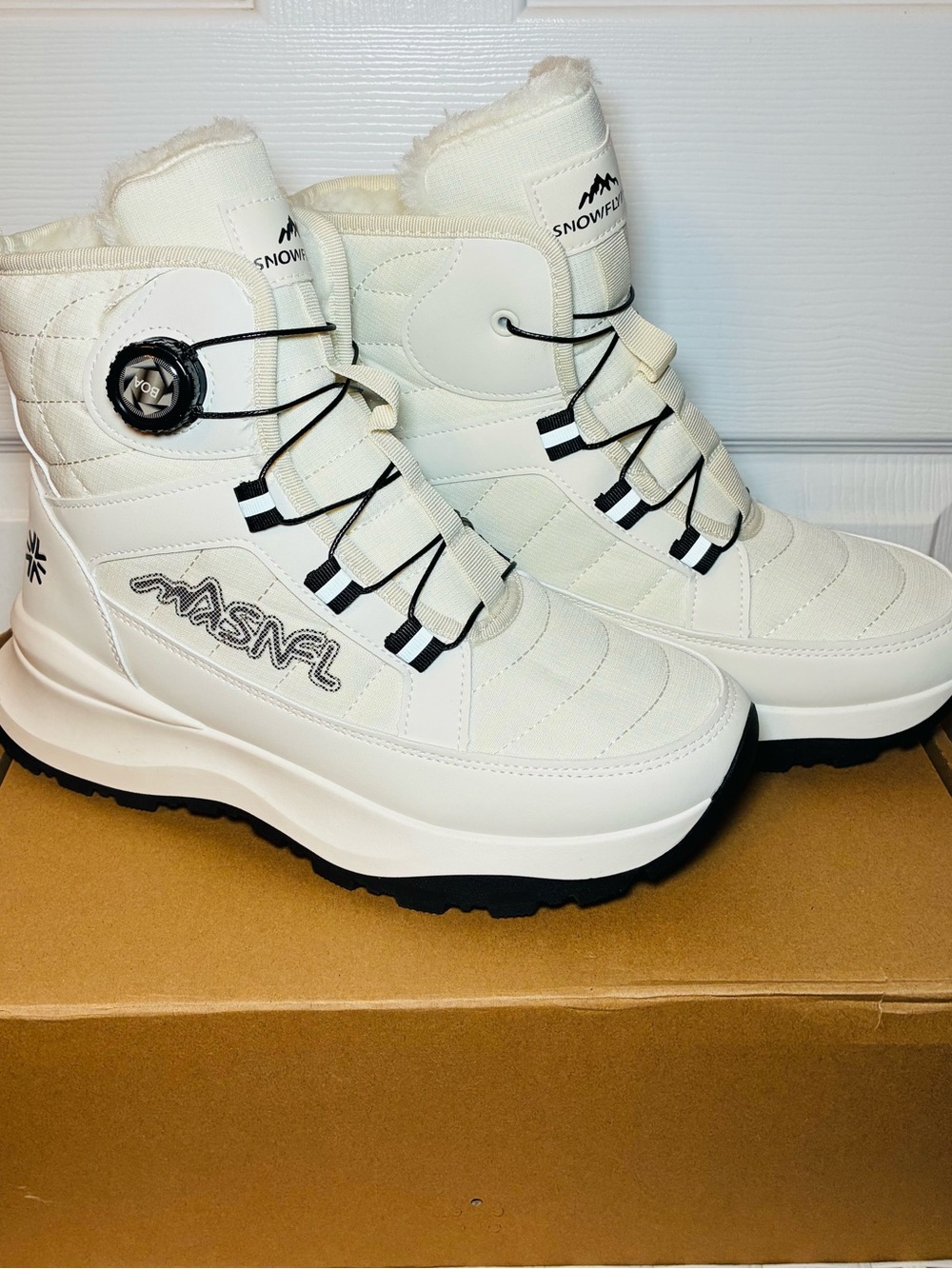 Women’s Fur Snow Boots Size 8.5 Run More Like A Size 9 New No Tags In Box
